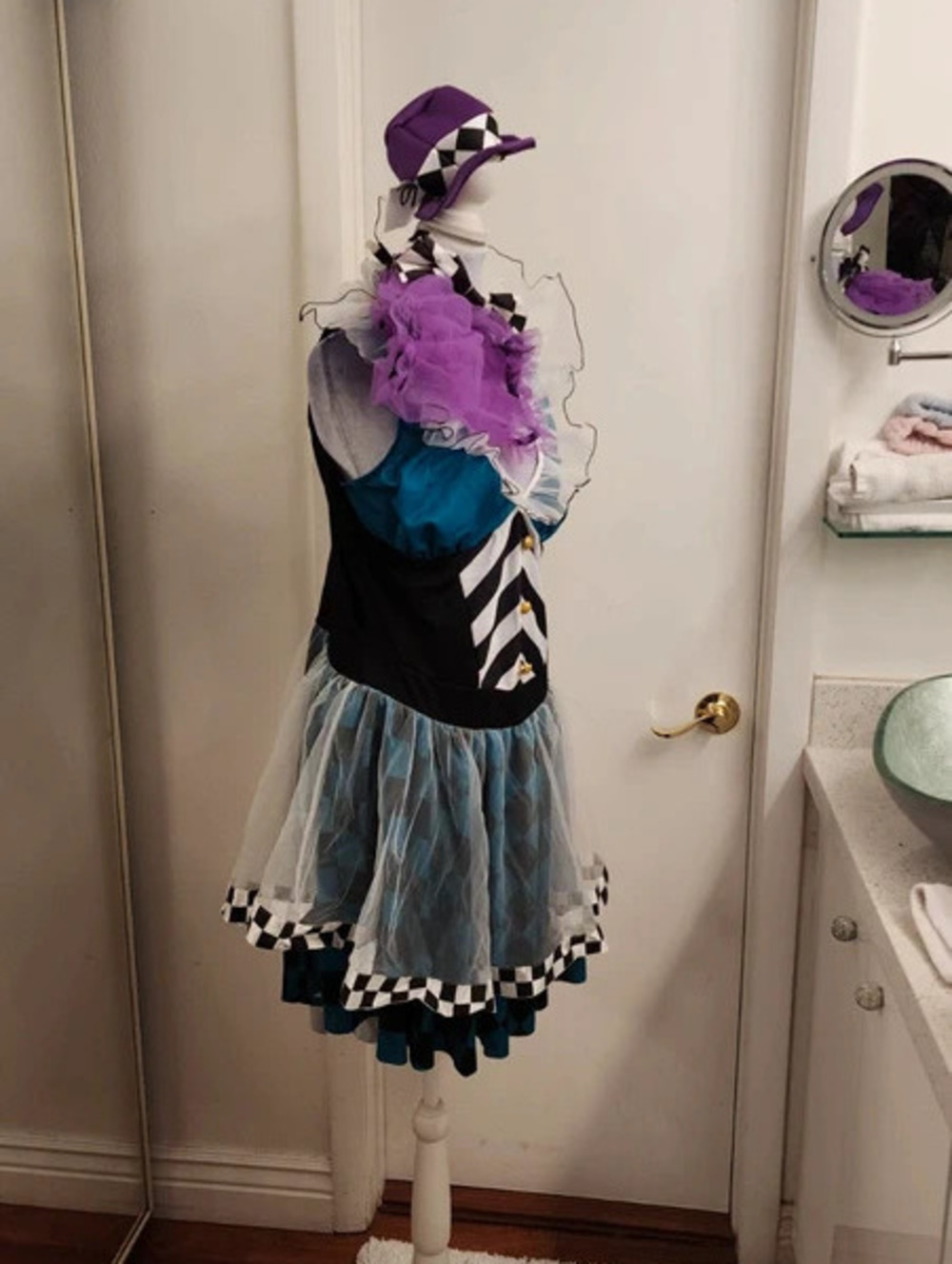 ADULT XL Costume mad tea party checkerboard dress with mini hat & tulle trim - Picture 4 of 10